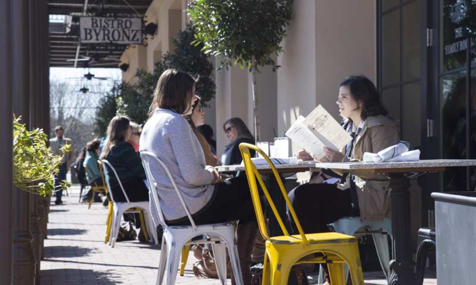 Friends enjoying lunch 